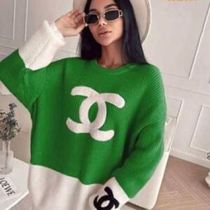 Green  is my Queen is the best theme.